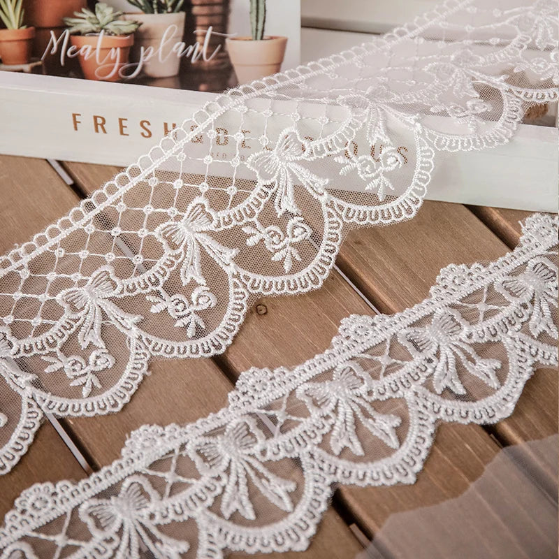 Lolita Lace Ribbon White 2yards Sewing Accessories 3D Butterfly Embroidery Fringe Trimmings For Dress Home Decorative DIY Crafts [LOL]