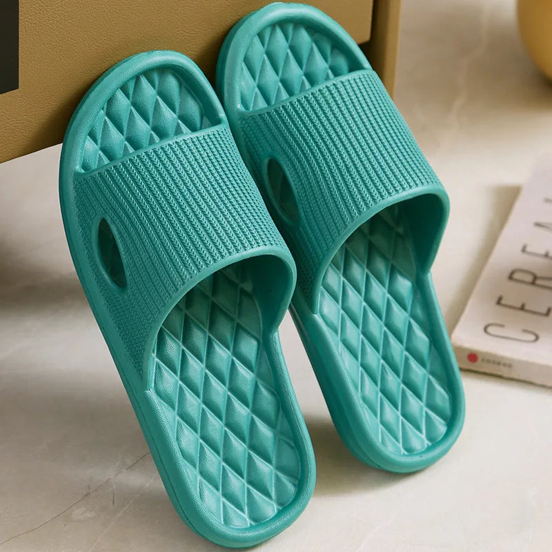 Soft Home Slippers Couple Summer Indoor Skid Proof Bathroom Slippers Sandals Hotel Solid Color Men Women Flip Flops Flat Shoes [SHO]