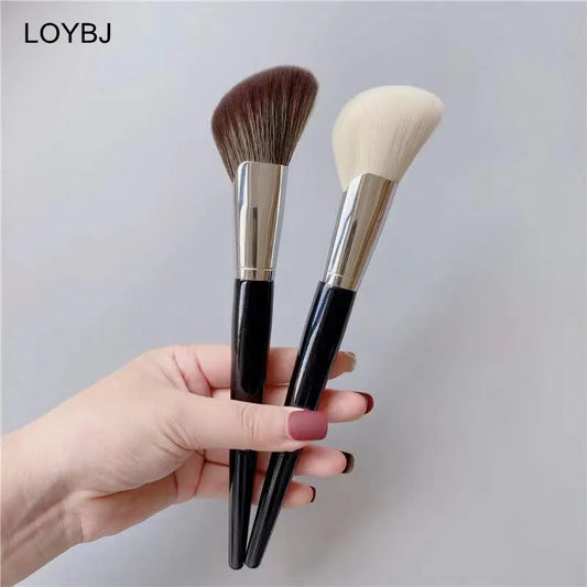 LOYBJ Face Contour Makeup Brushes Fan-shaped Professional Powder Blush Highlighter Bronzer V Face Silhouette Cosmetic Brush Tool [CSM]