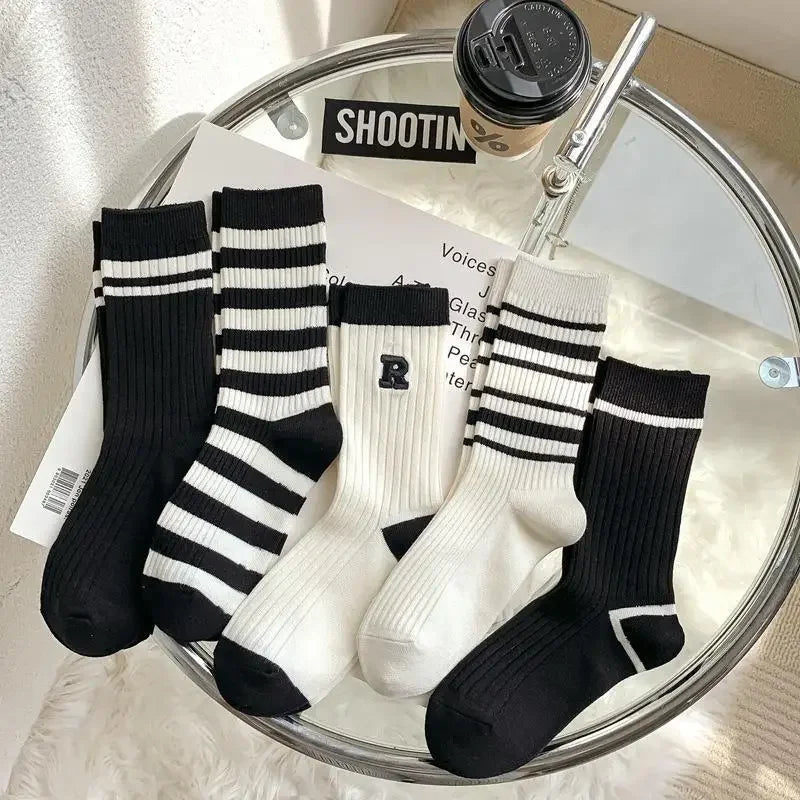 Women Socks Autumn Simple Casual Black White Striped Pile Socks For Girls Breathable Middle Tube Letter Embroidery Cotton Soft [SOX]