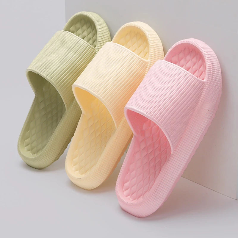 Thick Bottom Cloud Slippers Women Summer 2024 Lightweight Soft Sole Platform Sandals Woman Casual Non-slip Beach Shoes Slides [SHO]