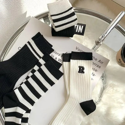 Women Socks Autumn Simple Casual Black White Striped Pile Socks For Girls Breathable Middle Tube Letter Embroidery Cotton Soft [SOX]